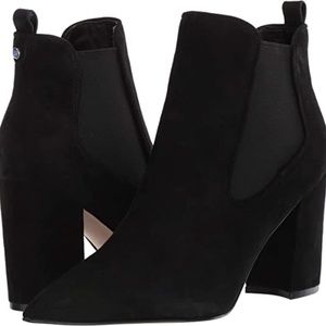 Marc Fisher Taci Pointy Toe Ankle Bootie Black Suede Size 8